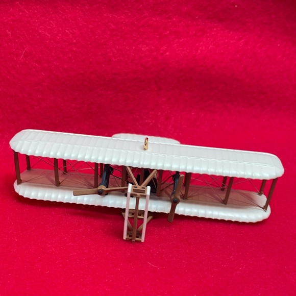 Kitty Hawk Hallmark Ornament - Picture 4 of 11